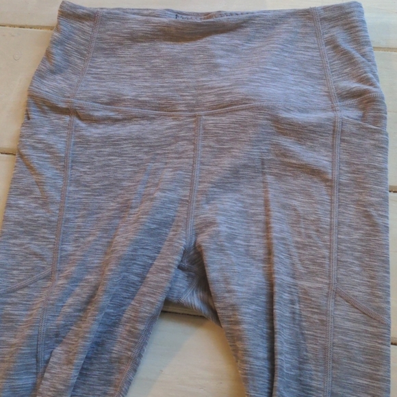 Light grey Victoria secret leggings - Picture 3 of 4